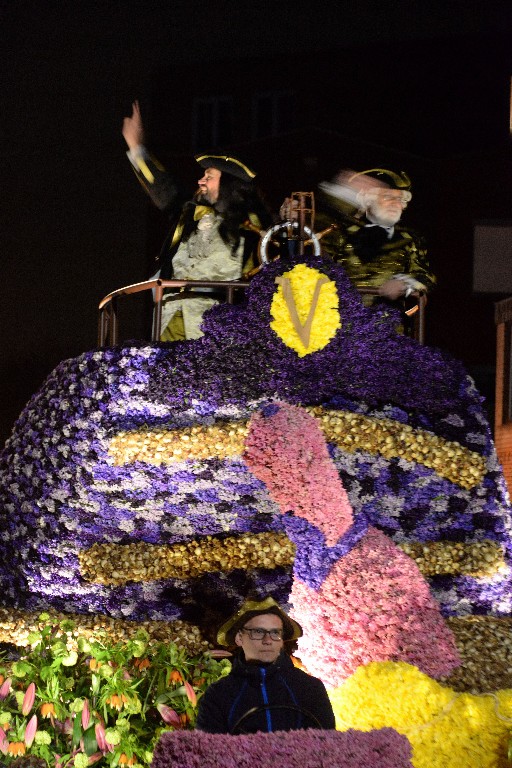 ../Images/Verlicht corso Noordwijkerhout 2019 075.jpg